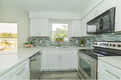 1715 17th Avenue W, Bradenton, FL 34205 - Photo 11