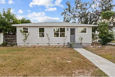 1715 17th Avenue W, Bradenton, FL 34205 - Photo 1