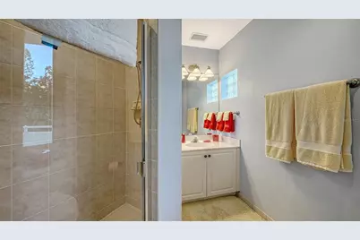 4561 Gulf Of Mexico Drive #202, Longboat Key, FL 34228 - Photo 57