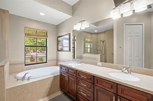 5343 Nathaniel Pl, Sarasota, FL 34233 - Photo 21