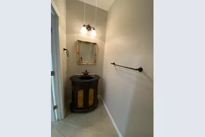 7875 Moonstone Drive #7875, Sarasota, FL 34233 - Photo 11