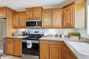 1640 Stickney Point Rd, Sarasota, FL 34231 - Photo 9