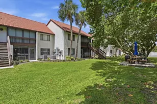 1640 Stickney Point Rd, Sarasota, FL 34231 - Photo 27