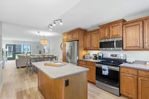 1640 Stickney Point Rd, Sarasota, FL 34231 - Photo 17