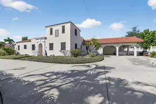 328 Sorrento St, Venice, FL 34285 - Photo 3