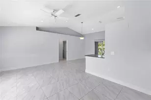 911 Wee Burn Pl, Sarasota, FL 34243 - Photo 9