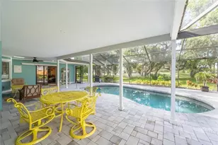 5005 Canterbury Dr, Sarasota, FL 34243 - Photo 59
