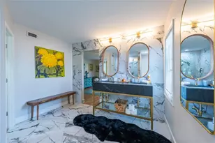 5005 Canterbury Dr, Sarasota, FL 34243 - Photo 33