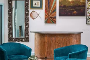 5005 Canterbury Dr, Sarasota, FL 34243 - Photo 3