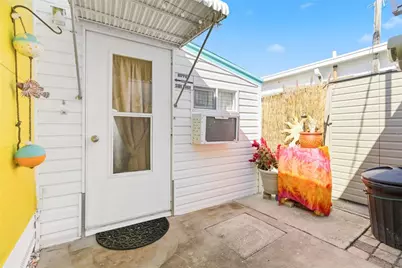 10315 Cortez Road W #14-2, Bradenton, FL 34210 - Photo 15