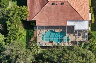 7018 Coachlight St, Sarasota, FL 34243 - Photo 5