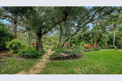 7018 Coachlight Street, Sarasota, FL 34243 - Photo 45