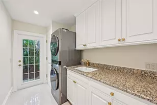 1121 Morningside Pl, Sarasota, FL 34236 - Photo 39