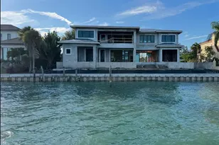 247 Robin Dr, Sarasota, FL 34236 - Photo 13