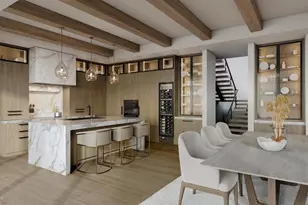 247 Robin Dr, Sarasota, FL 34236 - Photo 5