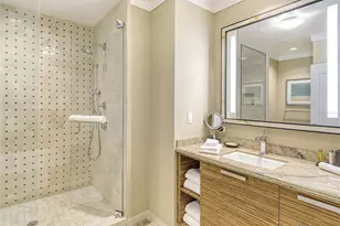 915 Seaside Dr, Sarasota, FL 34242 - Photo 29