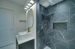 217 W Tarpon Blvd NW, Port Charlotte, FL 33952 - Photo 49