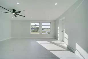 217 W Tarpon Blvd NW, Port Charlotte, FL 33952 - Photo 9
