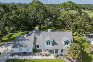 5005 Canterbury Dr, Sarasota, FL 34243 - Photo 71