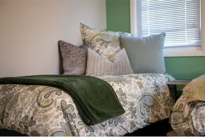 5005 Canterbury Drive, Sarasota, FL 34243 - Photo 45