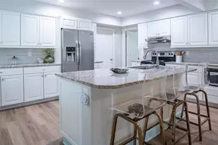 5005 Canterbury Dr, Sarasota, FL 34243 - Photo 15