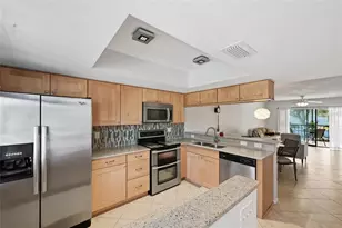 7845 Eagle Creek Dr, Sarasota, FL 34243 - Photo 3