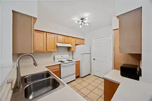 1125 Villagio Cir, Sarasota, FL 34237 - Photo 15