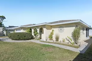 1741 Bayonne St, Sarasota, FL 34231 - Photo 3