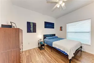 7207 38th Ct E, Sarasota, FL 34243 - Photo 37