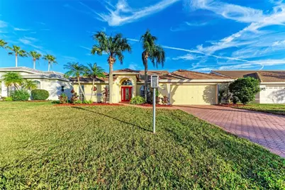 7207 38th Court E, Sarasota, FL 34243 - Photo 9