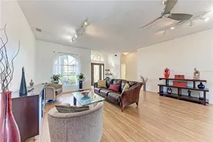 7207 38th Ct E, Sarasota, FL 34243 - Photo 15