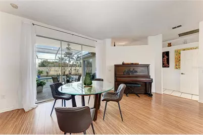 7207 38th Court E, Sarasota, FL 34243 - Photo 17