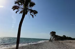 4705 Lemon Bay Dr, Venice, FL 34293 - Photo 9