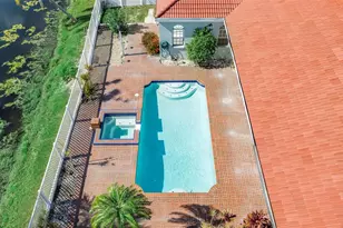 4706 61st Ave Dr W, Bradenton, FL 34210 - Photo 3