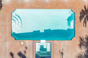 4706 61st Ave Dr W, Bradenton, FL 34210 - Photo 7