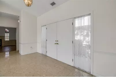 4706 61st Avenue Drive W, Bradenton, FL 34210 - Photo 7
