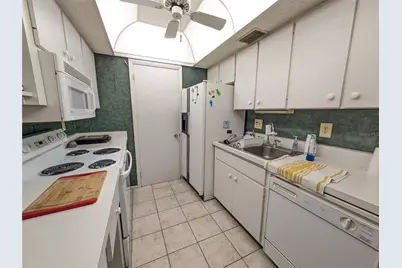 6114 43rd Street W #106E, Bradenton, FL 34210 - Photo 7