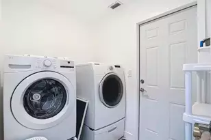 9308 President Cir, Port Charlotte, FL 33981 - Photo 21