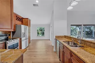 4435 Diamond Cir W, Sarasota, FL 34233 - Photo 7