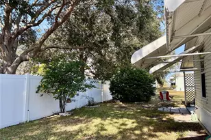 5707 45th St E, Bradenton, FL 34203 - Photo 5