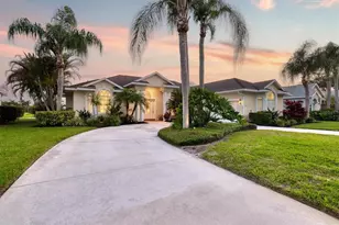 9910 Laurel Valley Ave Cir, Bradenton, FL 34202 - Photo 3