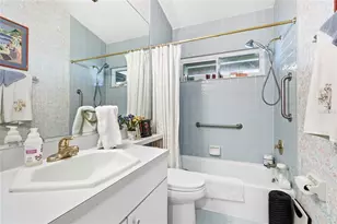 4870 Tivoli Ct, Sarasota, FL 34235 - Photo 33