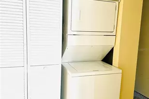 2208 Bahia Vista St, Sarasota, FL 34239 - Photo 9