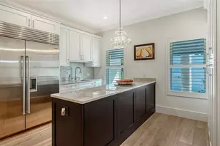 345 Madison Dr, Sarasota, FL 34236 - Photo 9