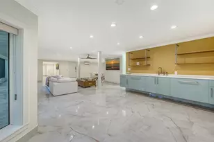 345 Madison Dr, Sarasota, FL 34236 - Photo 13