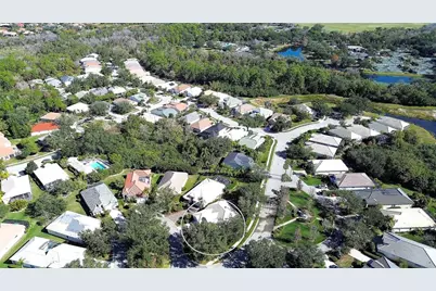 8459 Idlewood Court, Lakewood Ranch, FL 34202 - Photo 5