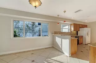 2452 Whippoorwill Cir, Sarasota, FL 34231 - Photo 11