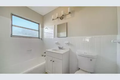 2452 Whippoorwill Circle, Sarasota, FL 34231 - Photo 25