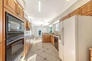 2452 Whippoorwill Cir, Sarasota, FL 34231 - Photo 13