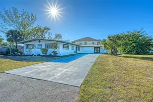 2452 Whippoorwill Cir, Sarasota, FL 34231 - Photo 3